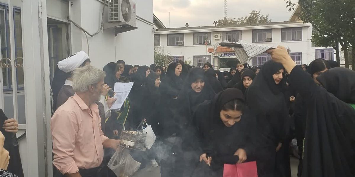 اعزام دانشآموزان دختر بسیجی به یادمانهای دفاع مقدس در جنوب کشور